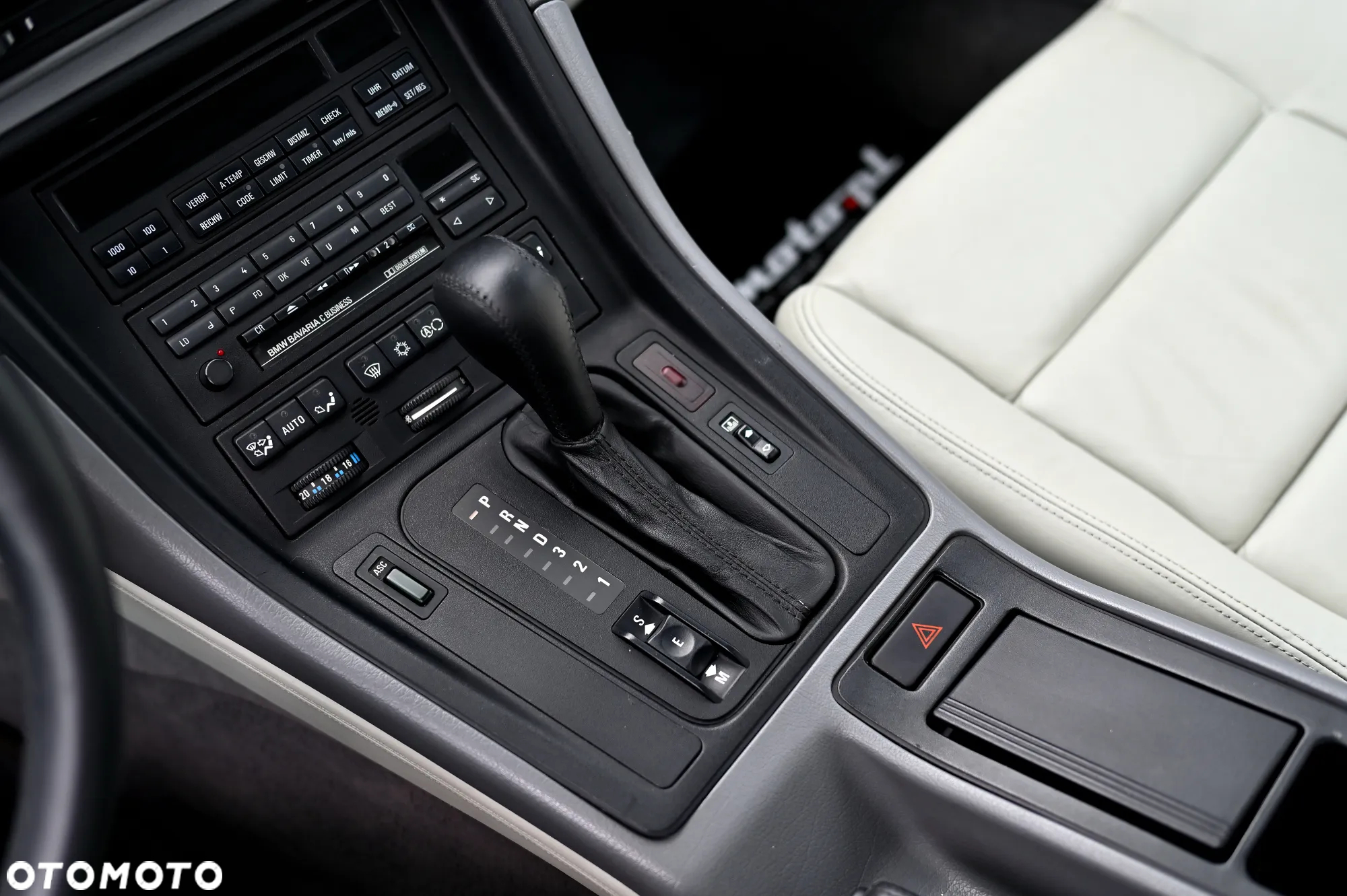 BMW Seria 8 850 Ci - 26