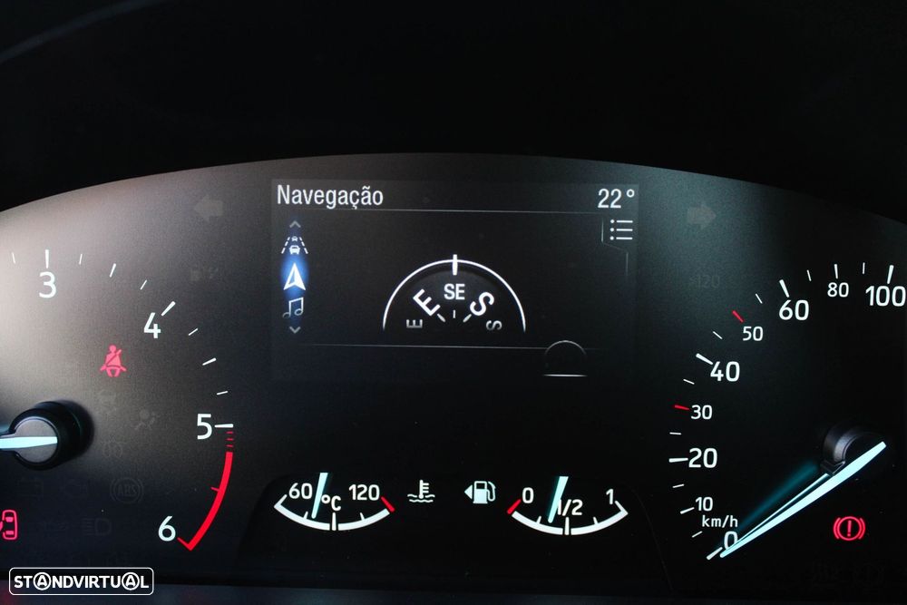 Ford Focus 1.5 TDCi EcoBlue Titanium - 32