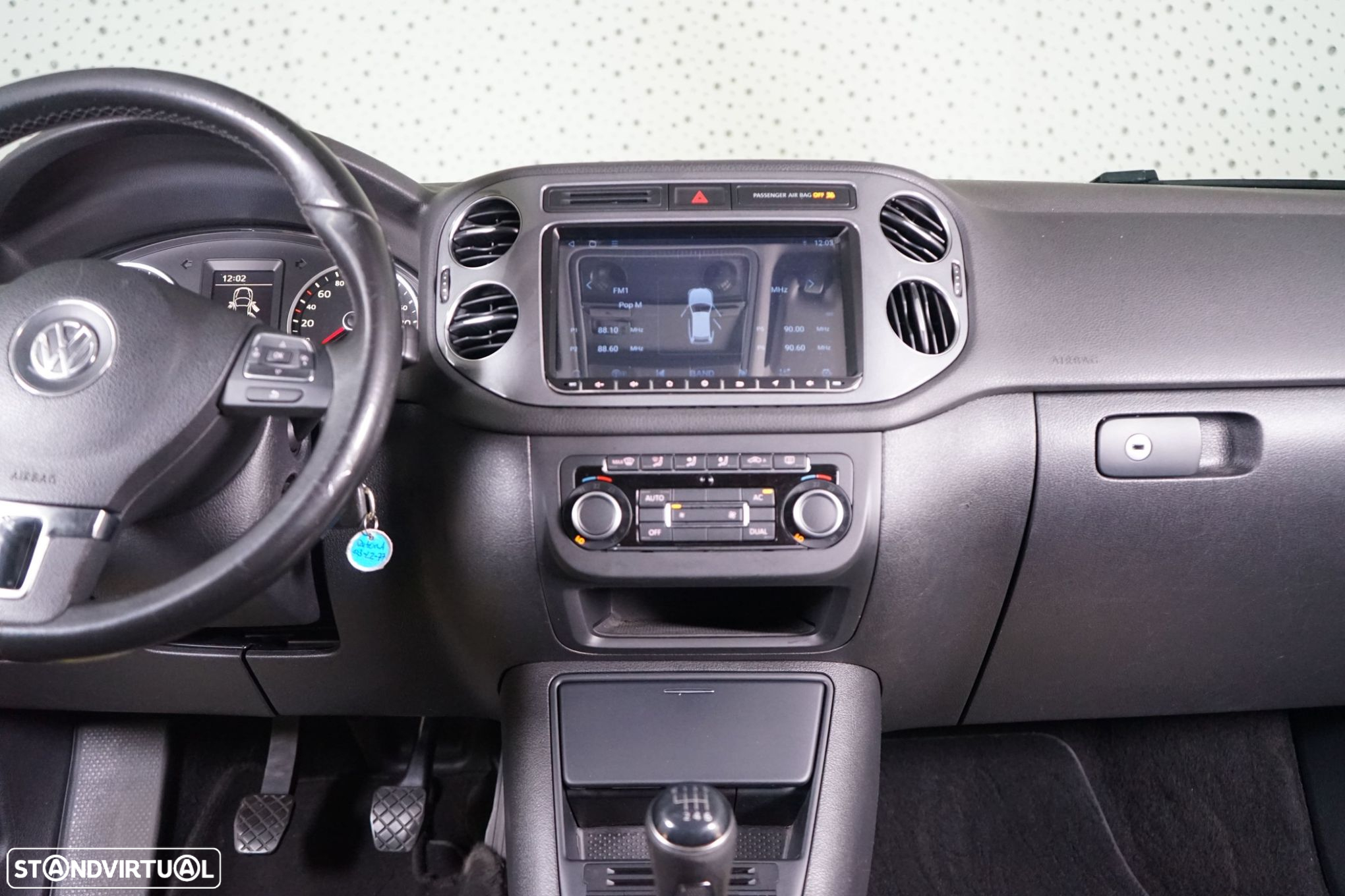 VW Tiguan 2.0 TDi Cup BlueMotion - 27