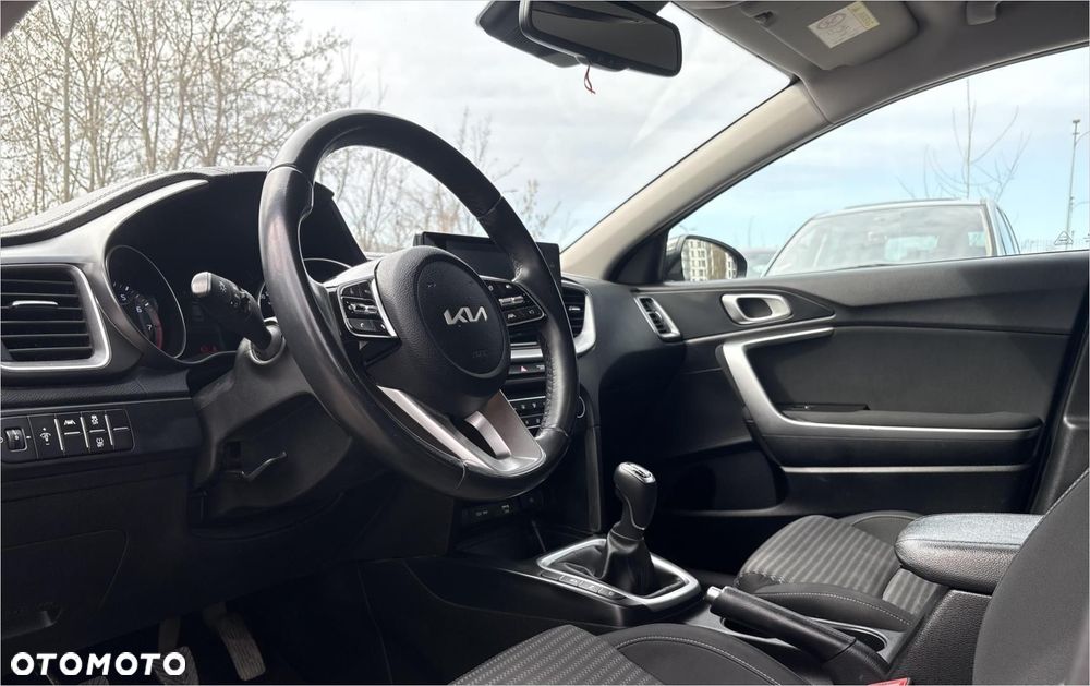 Kia Ceed 1.5 T-GDI M - 9