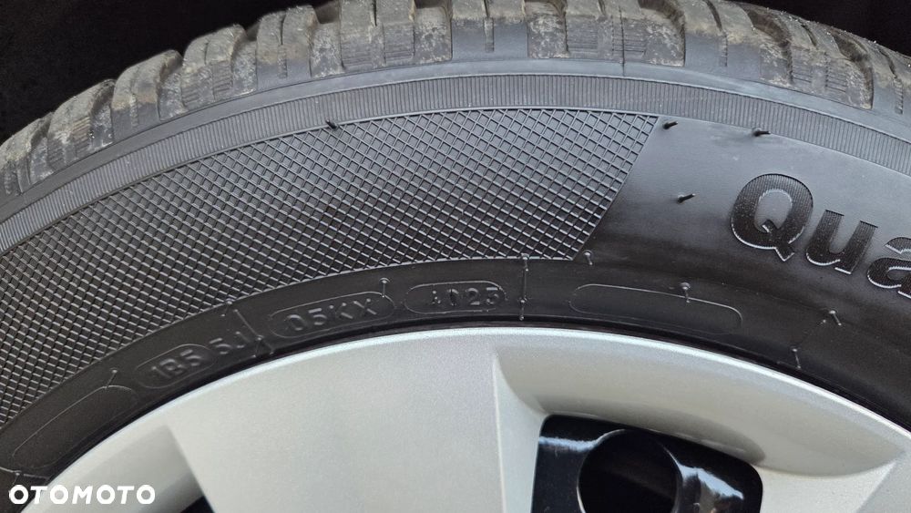 Skoda RAPID 1.2 TSI Active - 23