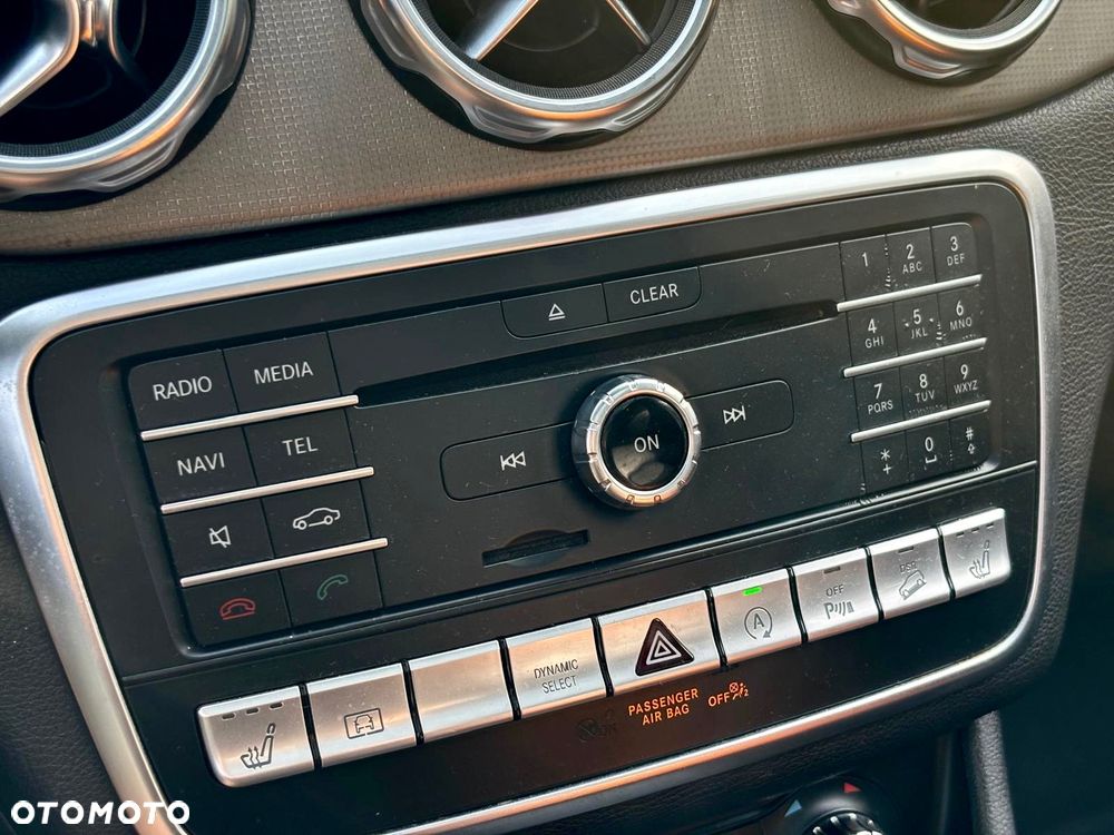 Mercedes-Benz GLA 250 4-Matic - 18