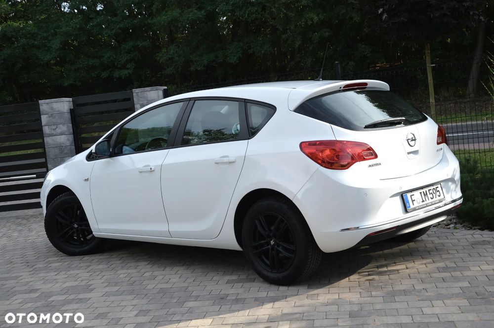Opel Astra 1.4 ecoFLEX Cosmo - 8