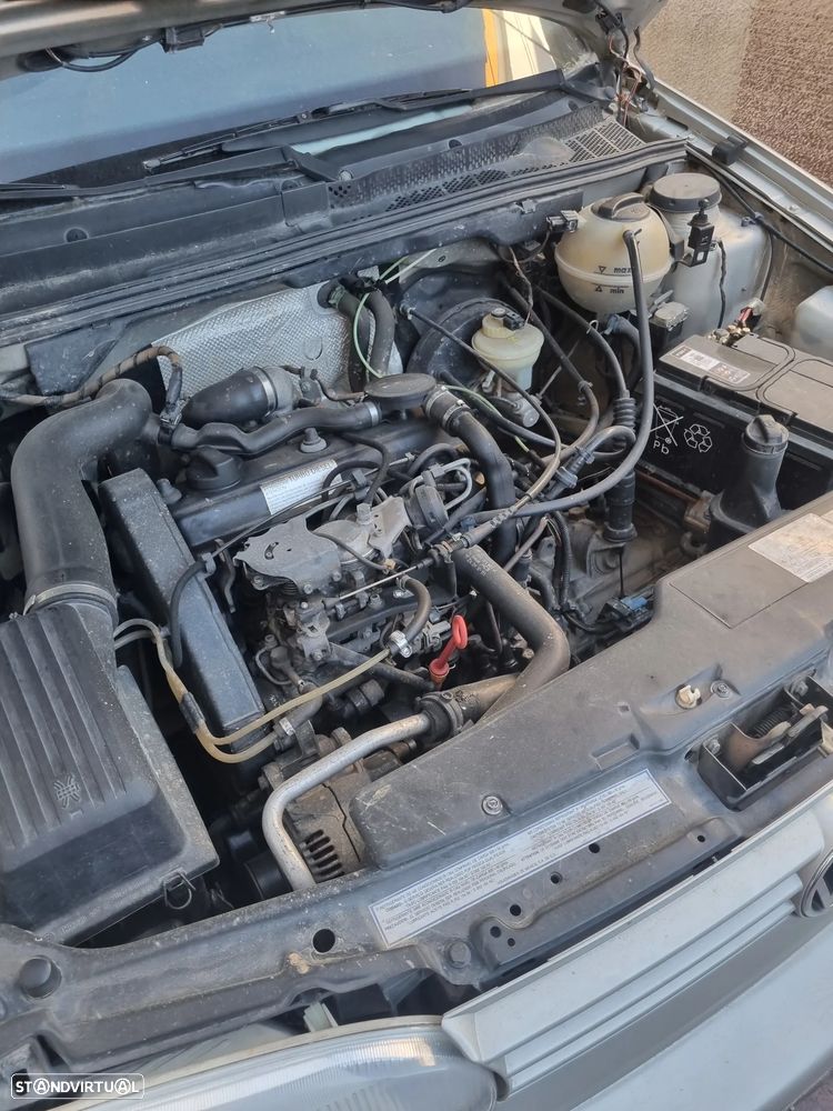 VW Golf 1.9 D CL - 6