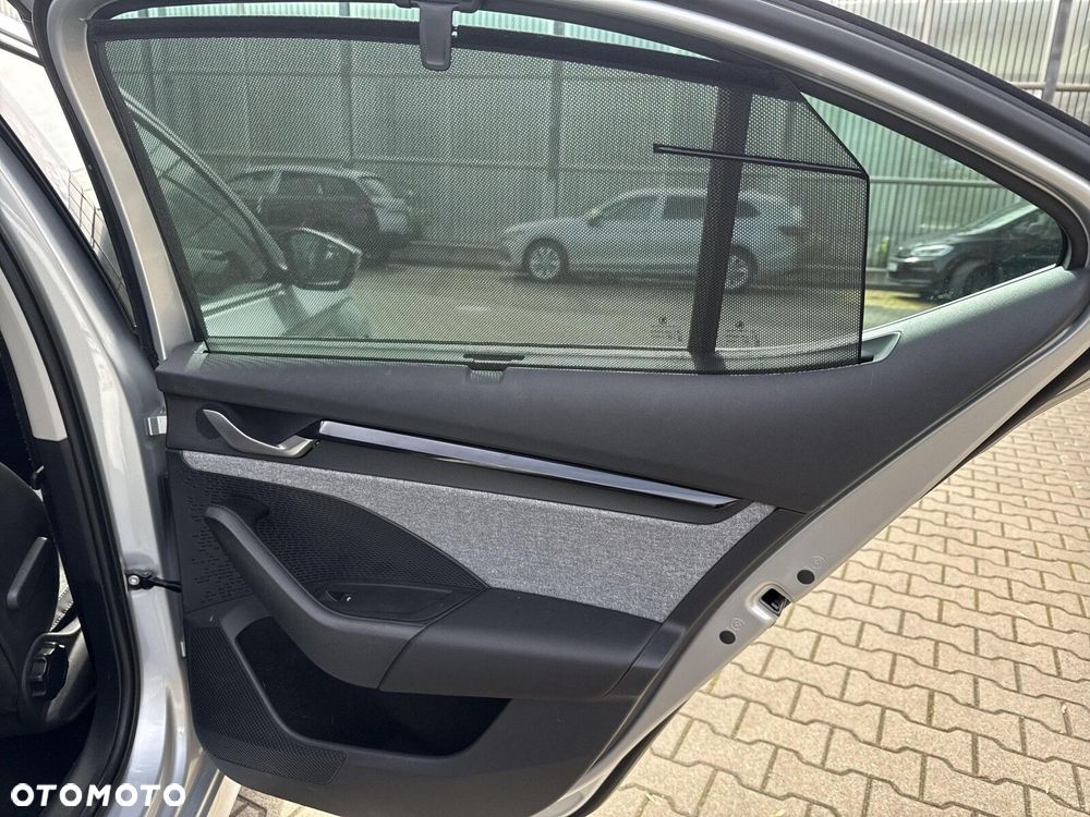 Skoda Octavia 1.5 TSI mHEV Selection DSG - 20