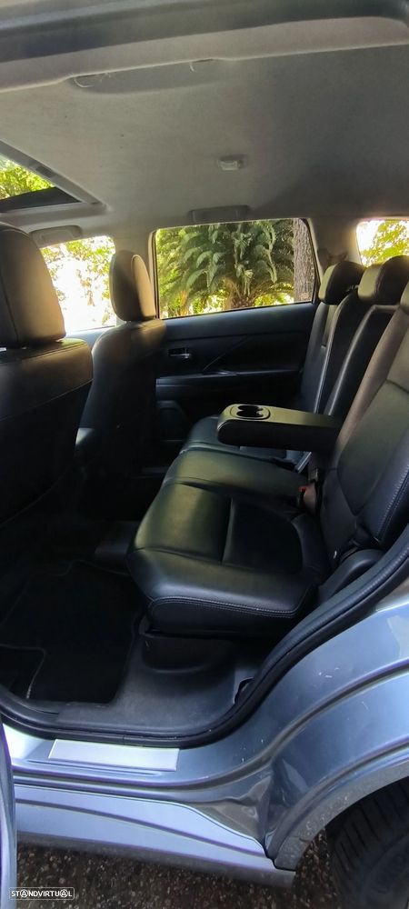 Mitsubishi Outlander 2.0 MIVEC Instyle Navi+ - 8