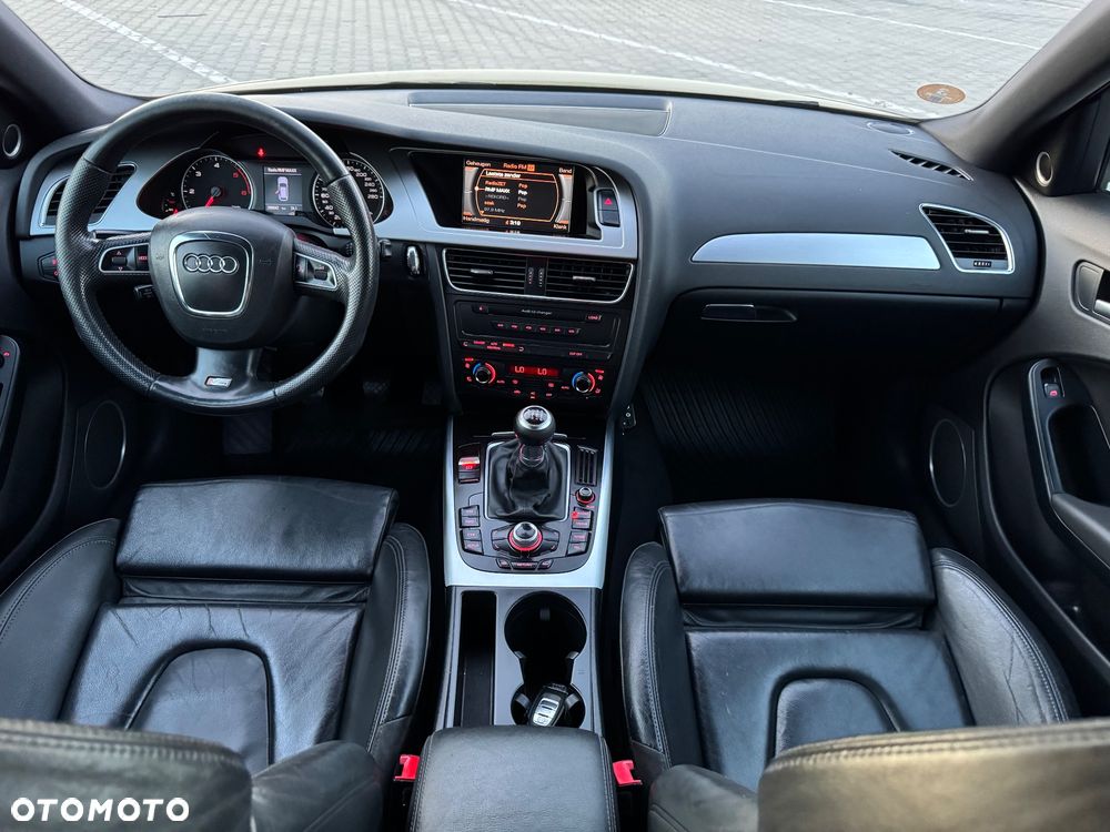 Audi A4 Avant 2.0 TDI - 28