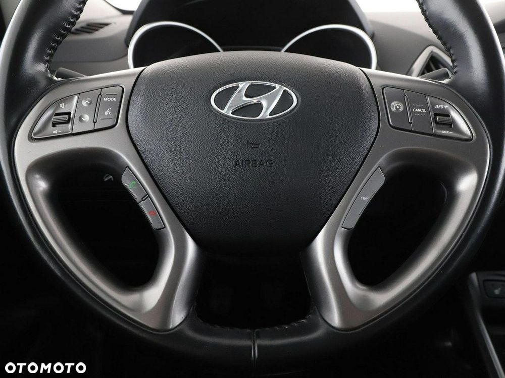 Hyundai ix35 1.6 2WD Fifa World Cup Edition - 21