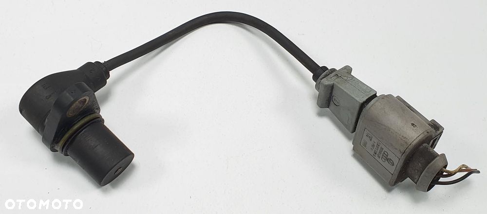 CZUJNIK POŁOŻENIA WAŁU VW GOLF IV 1.6 8V 06A906433G - 1