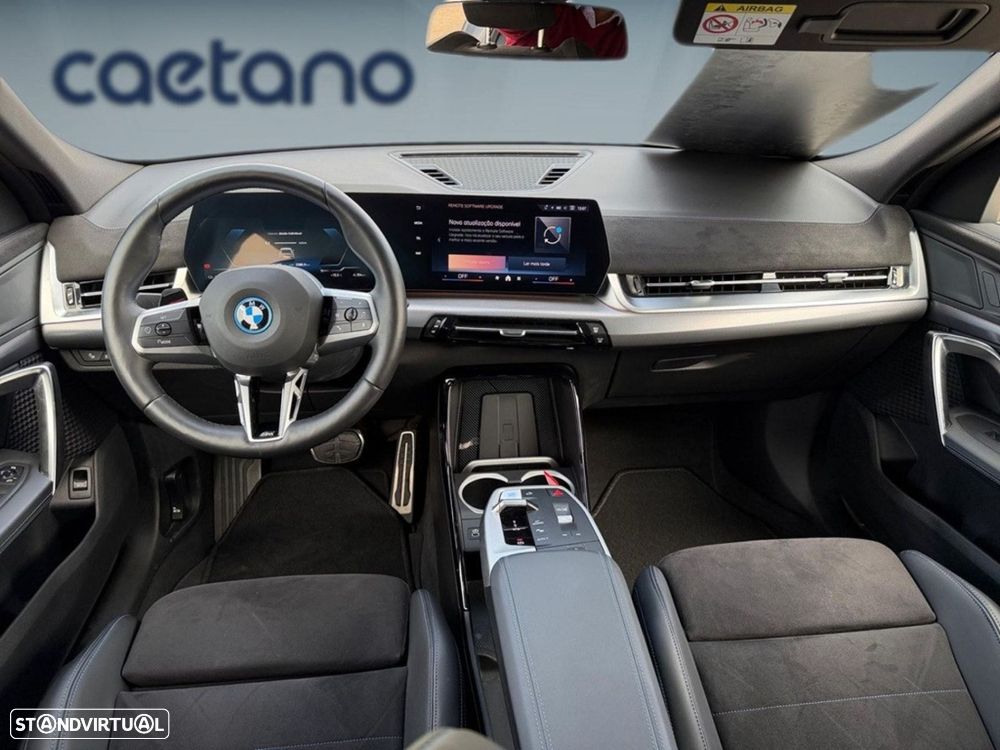 BMW iX1 eDrive20 xLine - 8