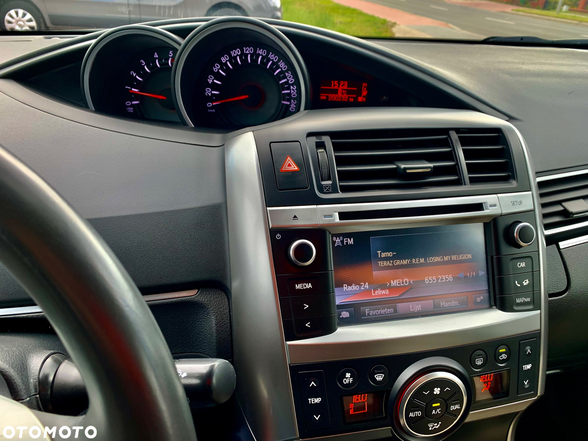 Toyota Verso 1.6 D-4D Prestige - 18