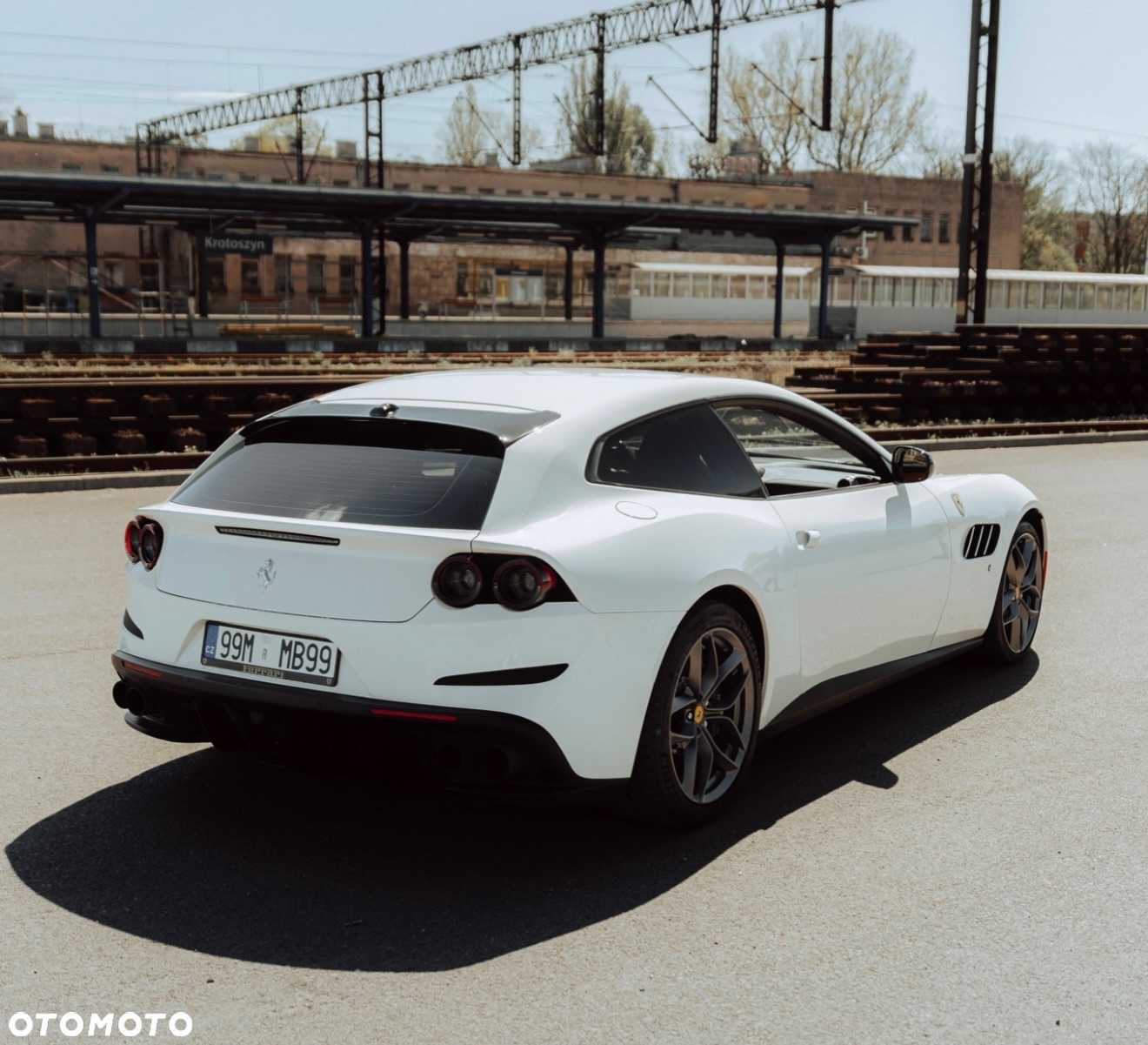 Ferrari GTC4Lusso - 2