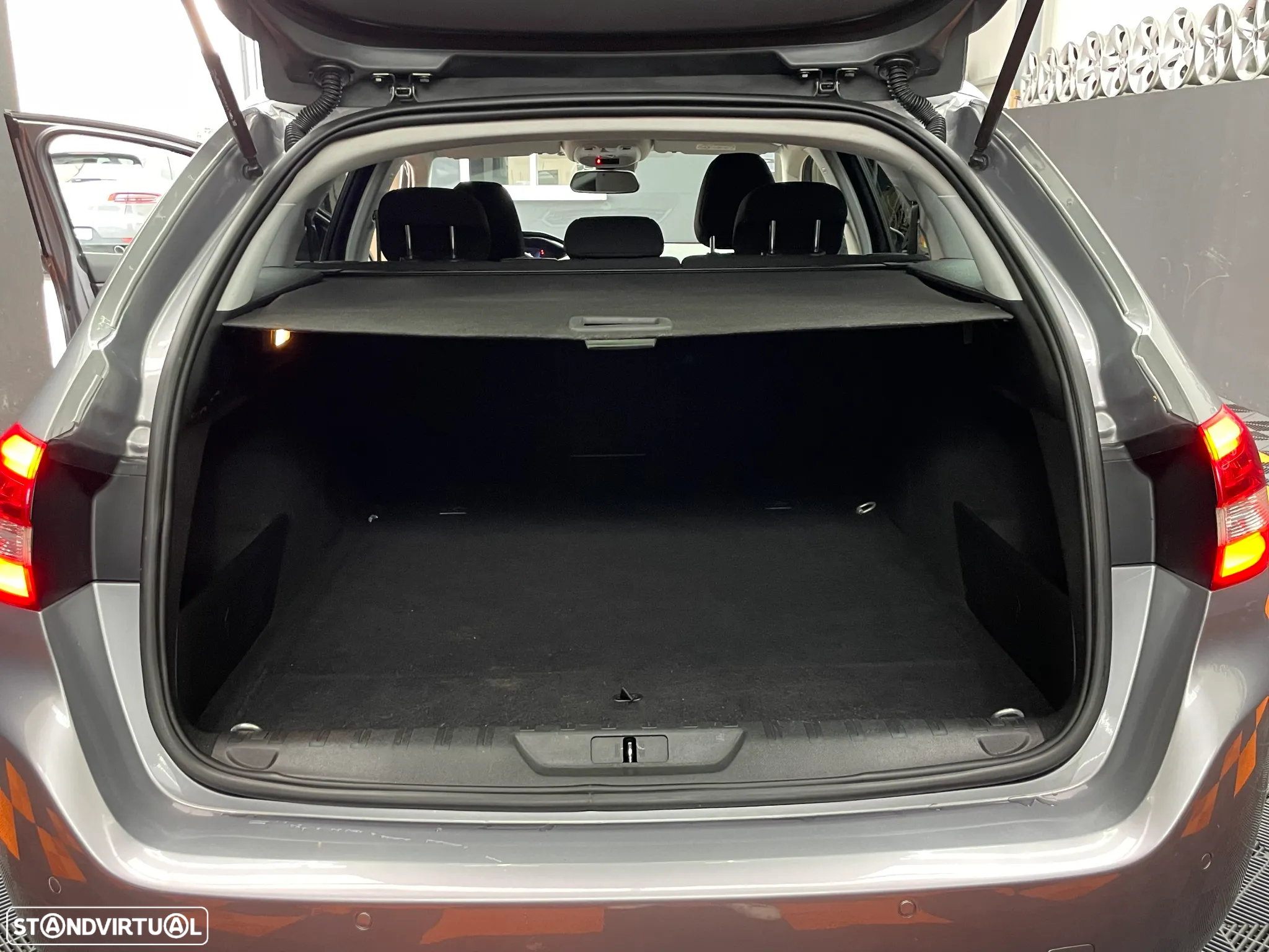 Peugeot 308 SW 1.5 BlueHDi Style - 27