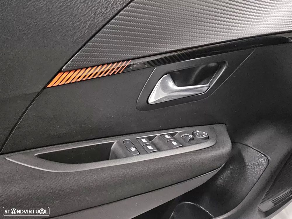 Peugeot 208 1.2 PureTech Active Pack - 6