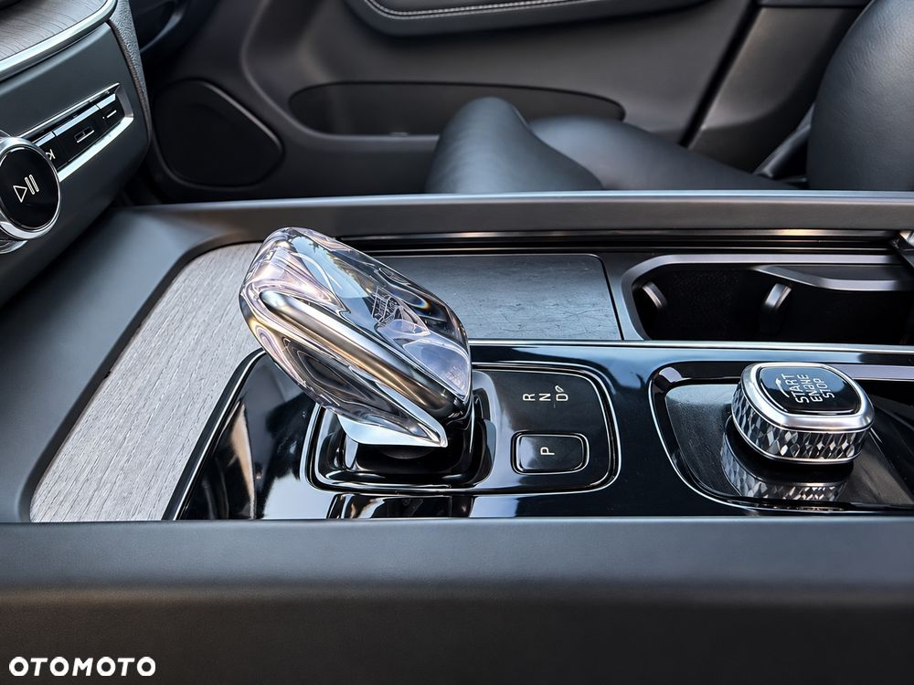 Volvo XC 60 B4 D Inscription - 16