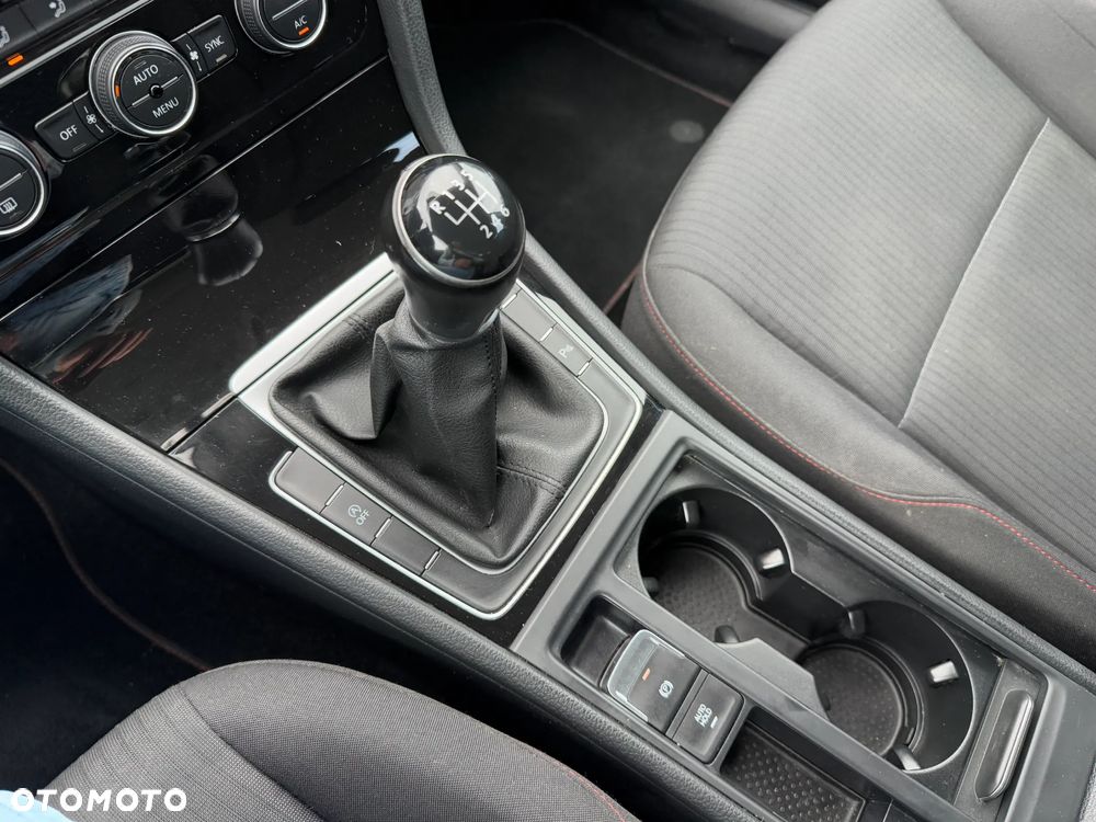Volkswagen Golf 1.0 TSI Sound - 15