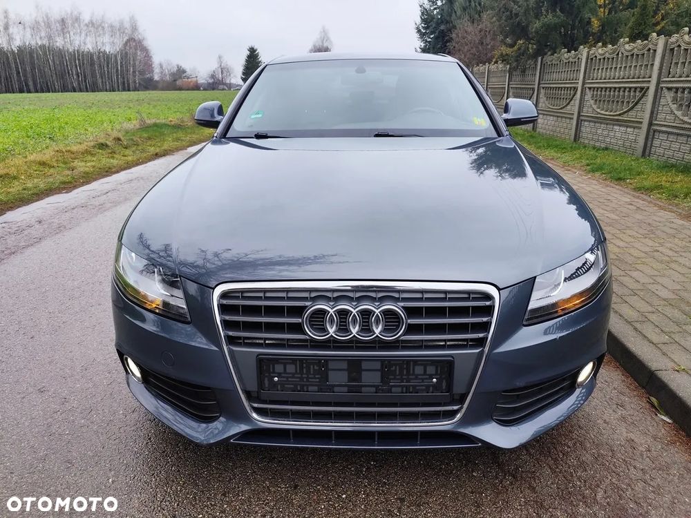 Audi A4 Limousine - 3