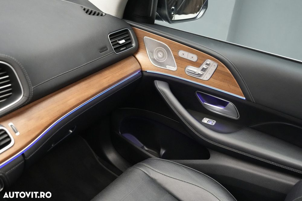 Mercedes-Benz GLS - 24