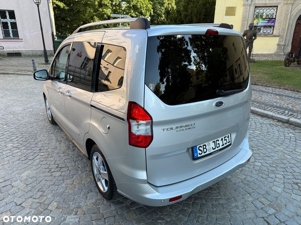 Ford Tourneo Courier 1.5 TDCi S&S Titanium - 6