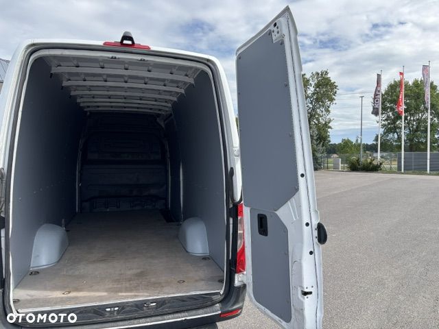 Mercedes-Benz SPRINTER - 13