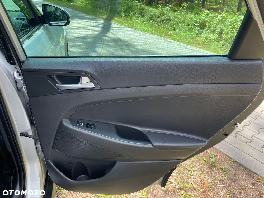 Hyundai Tucson blue 1.7 CRDi 2WD Passion Plus - 16