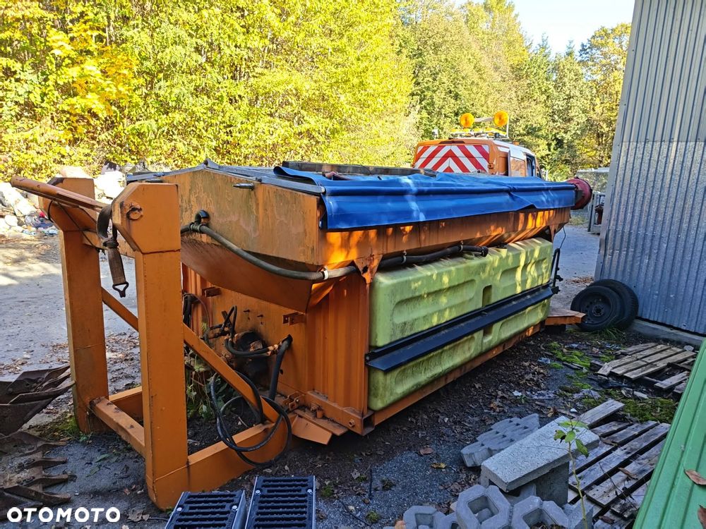 Piaskarka Schmidt Kupper Weiser 5m3 HAK Kubota - 16