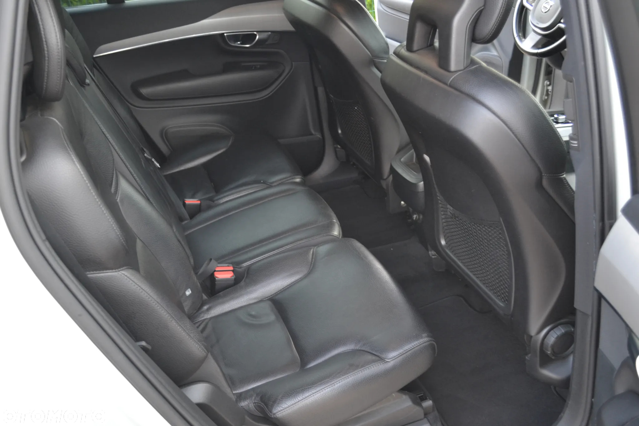 Volvo XC 90 D5 SCR AWD Momentum 7os - 17