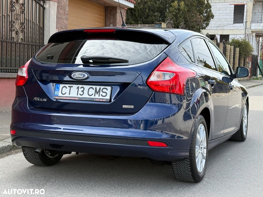 Ford Focus - 11