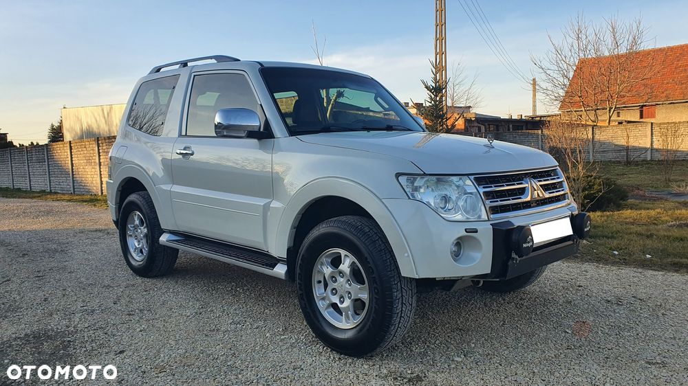 Mitsubishi Pajero 3.8 V6 Automatik Instyle - 3