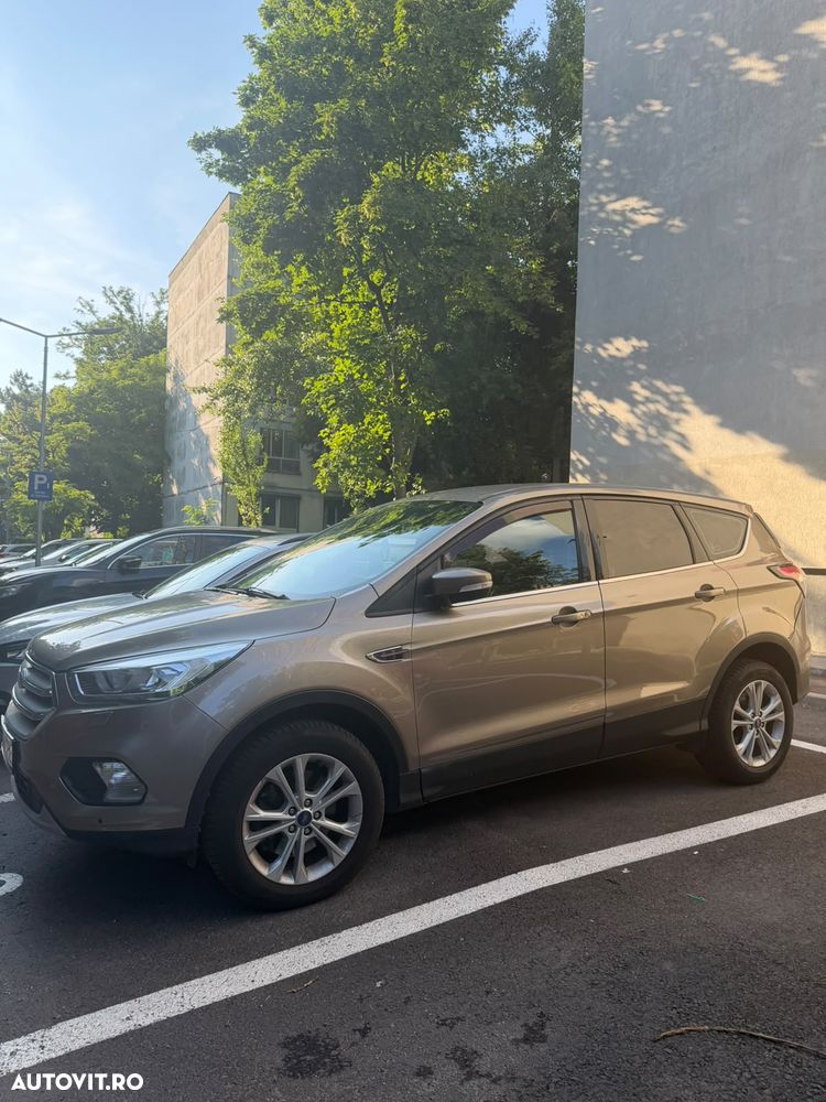 Ford Kuga 2.0 TDCi 4WD Powershift Titanium - 3