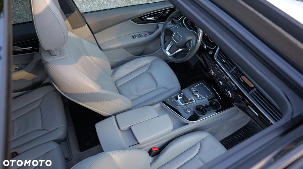 Audi Q7 - 15