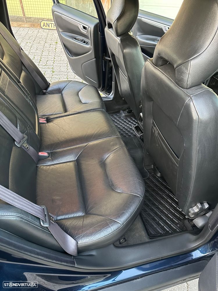 Volvo V70 D5 Nivel 2 Auto. - 11