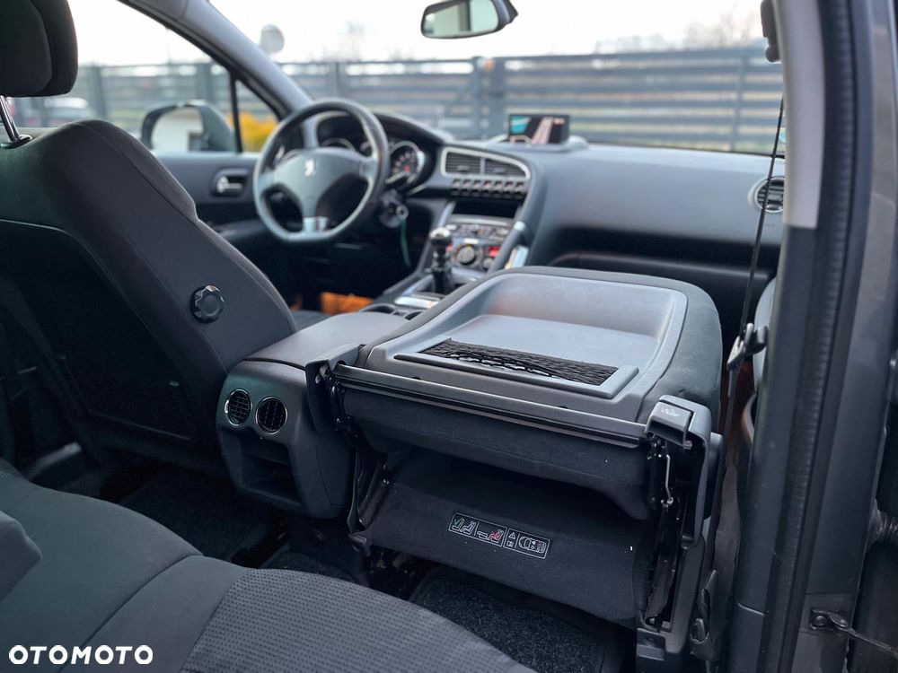 Peugeot 3008 HDi 150 Allure - 26