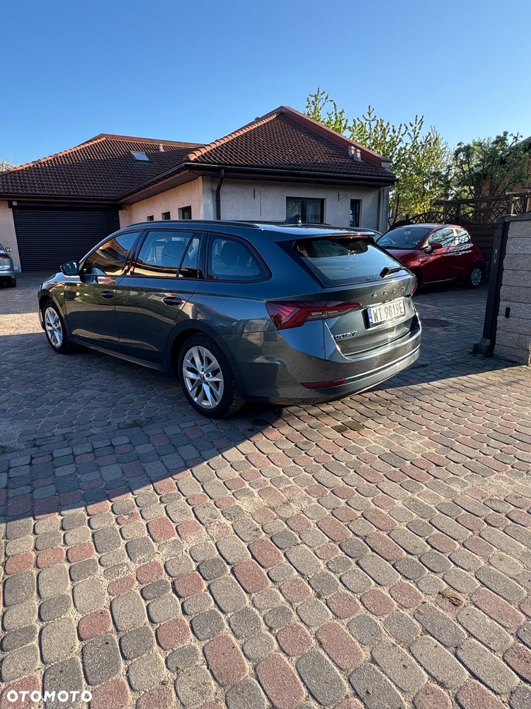 Skoda Octavia 2.0 TDI Ambition DSG - 4