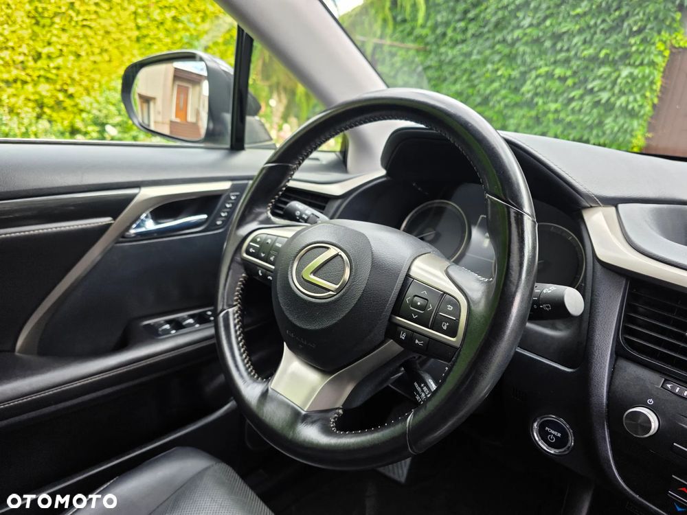 Lexus RX - 23