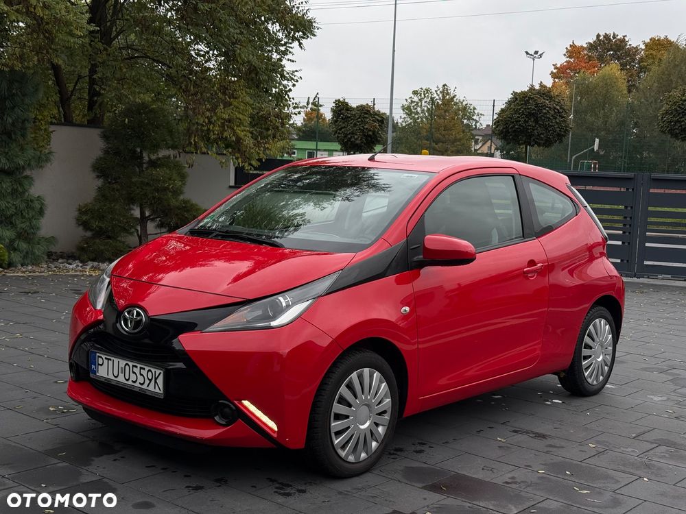 Toyota Aygo x-play - 1