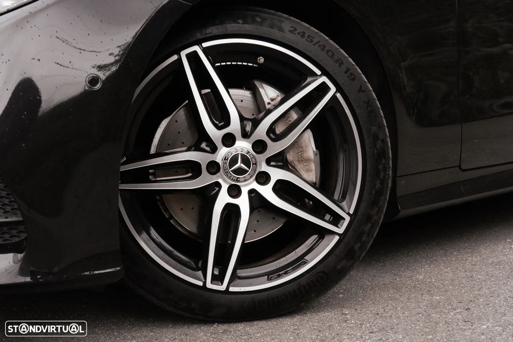 Mercedes-Benz E 220 d AMG Line - 42