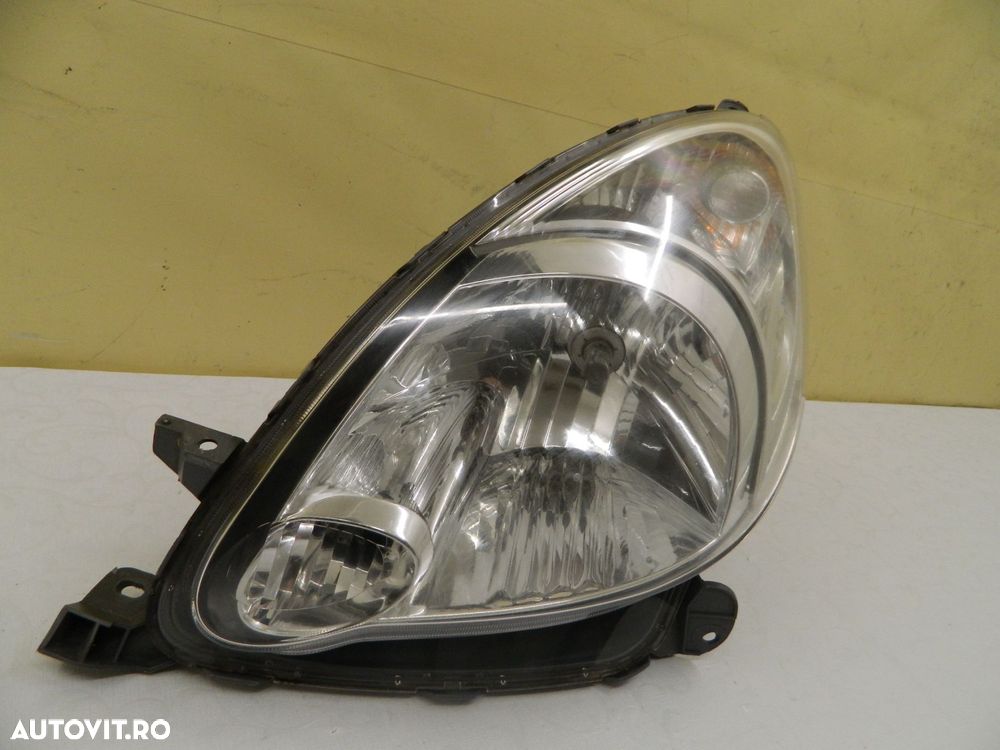 Far stanga Toyota Yaris Verso facelift Halogen, 2004, 2005, 2006. - 3