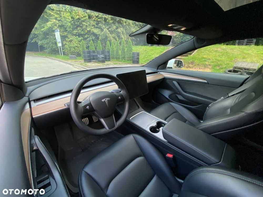 Tesla Model 3 Langstreckenbatterie Allradantrieb Dual Motor Performance - 11