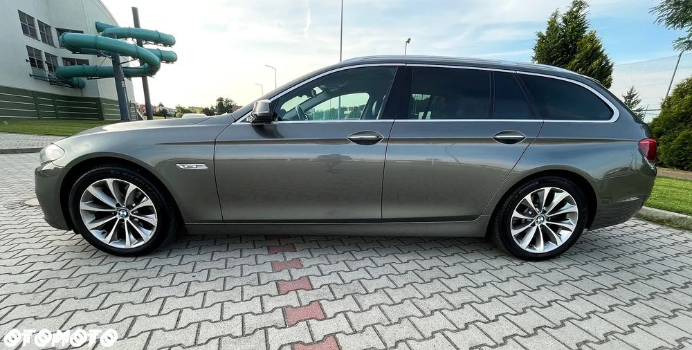 BMW Seria 5 520d xDrive - 22