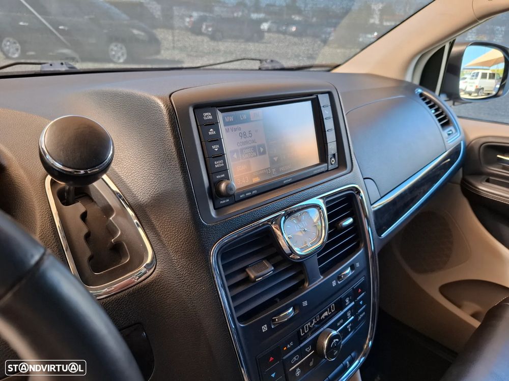 Lancia Voyager 2.8 CRD Gold - 25