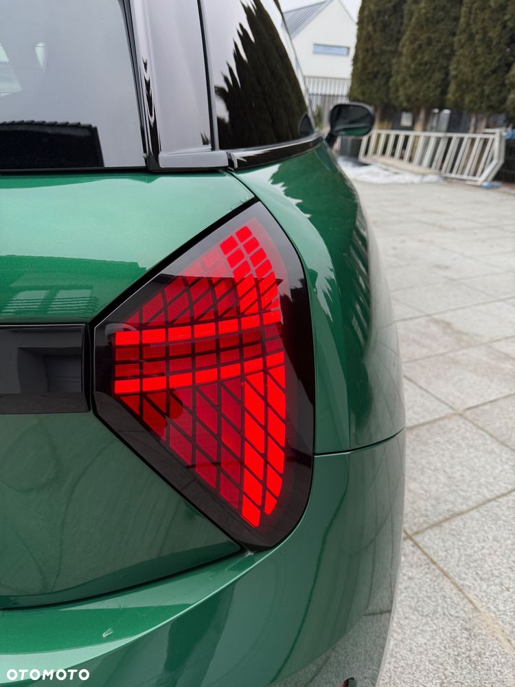 MINI Cooper E Favoured Trim - 16