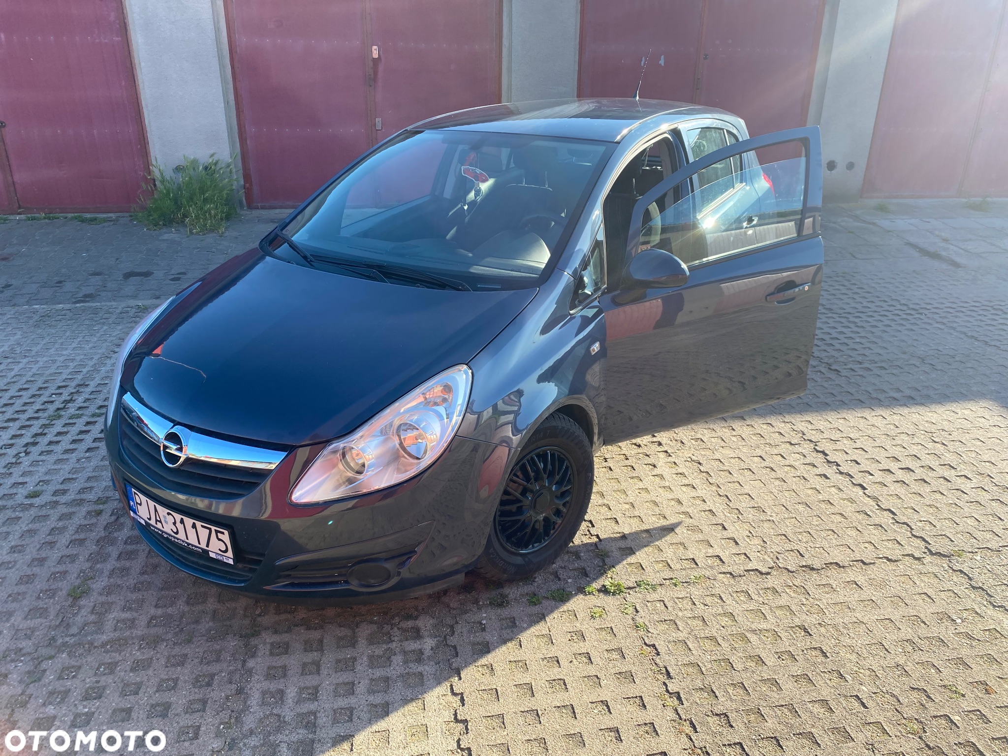 Opel Corsa 1.2 16V Essentia - 3