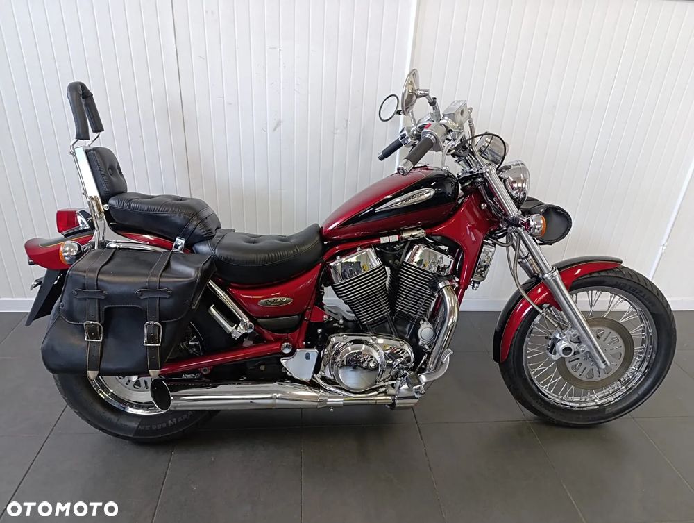 Suzuki Intruder - 2