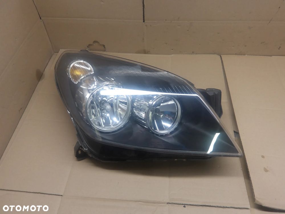 OPEL ASTRA H GTC 1.3D LAMPA PRAWA LEWA PRZÓD PRZEDNIA 24451033 24451034 - 3