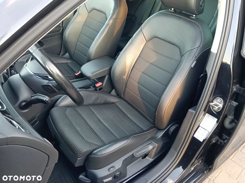 Volkswagen Golf 2.0 TDI SCR DSG Highline - 18