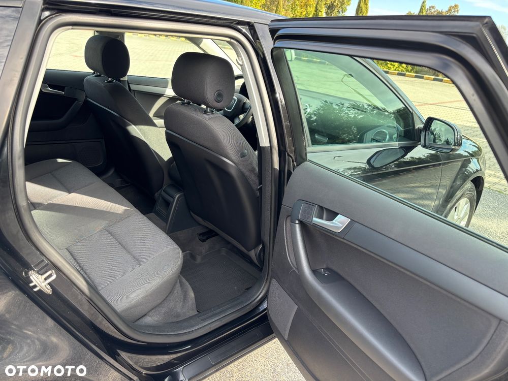 Audi A3 3-drzwiowe 1.6 TDI DPF Ambition - 28