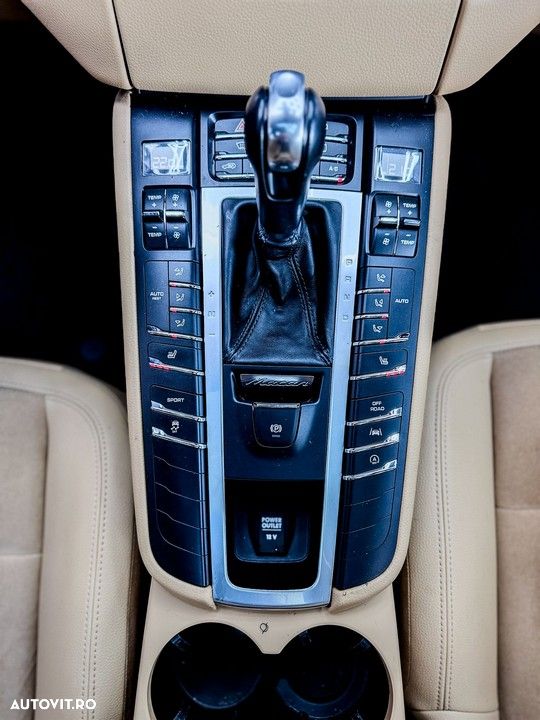 Porsche Macan - 23
