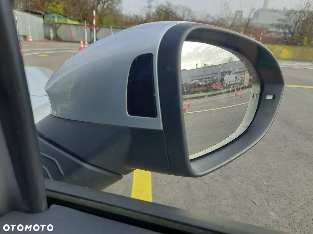 Volkswagen Golf 2.0 TDI Life - 14