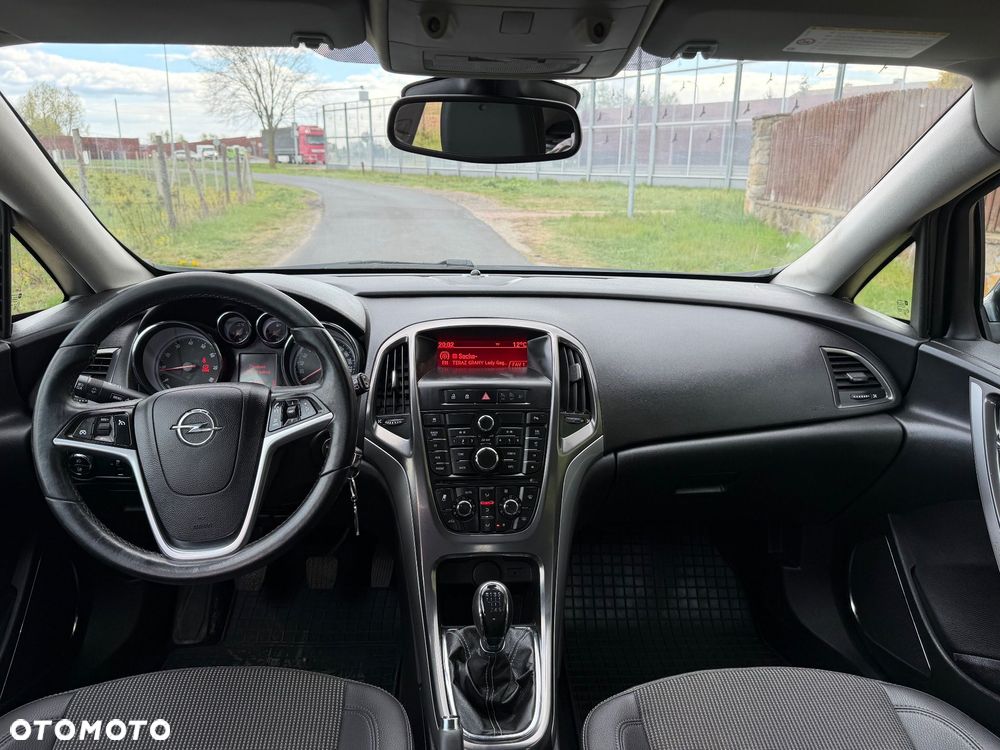 Opel Astra 1.4 T Essentia - 19
